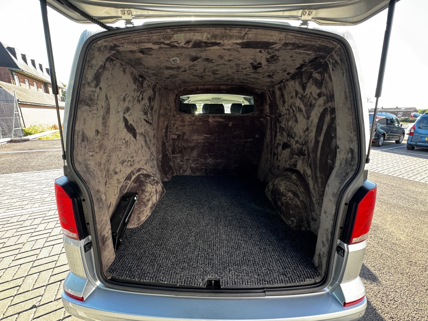 Used Volkswagen Transporter 2022 for sale - 77270688: Photo 64