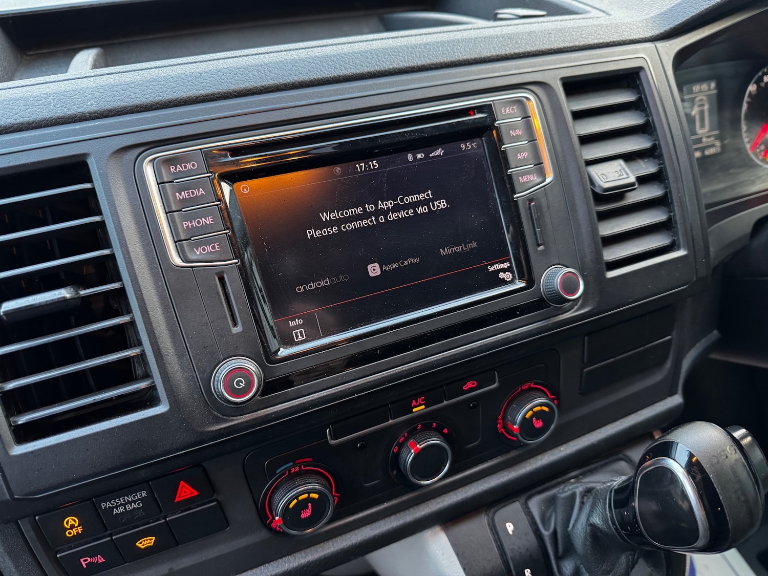 Used Volkswagen Transporter 2019 for sale - 73722330: Photo 29