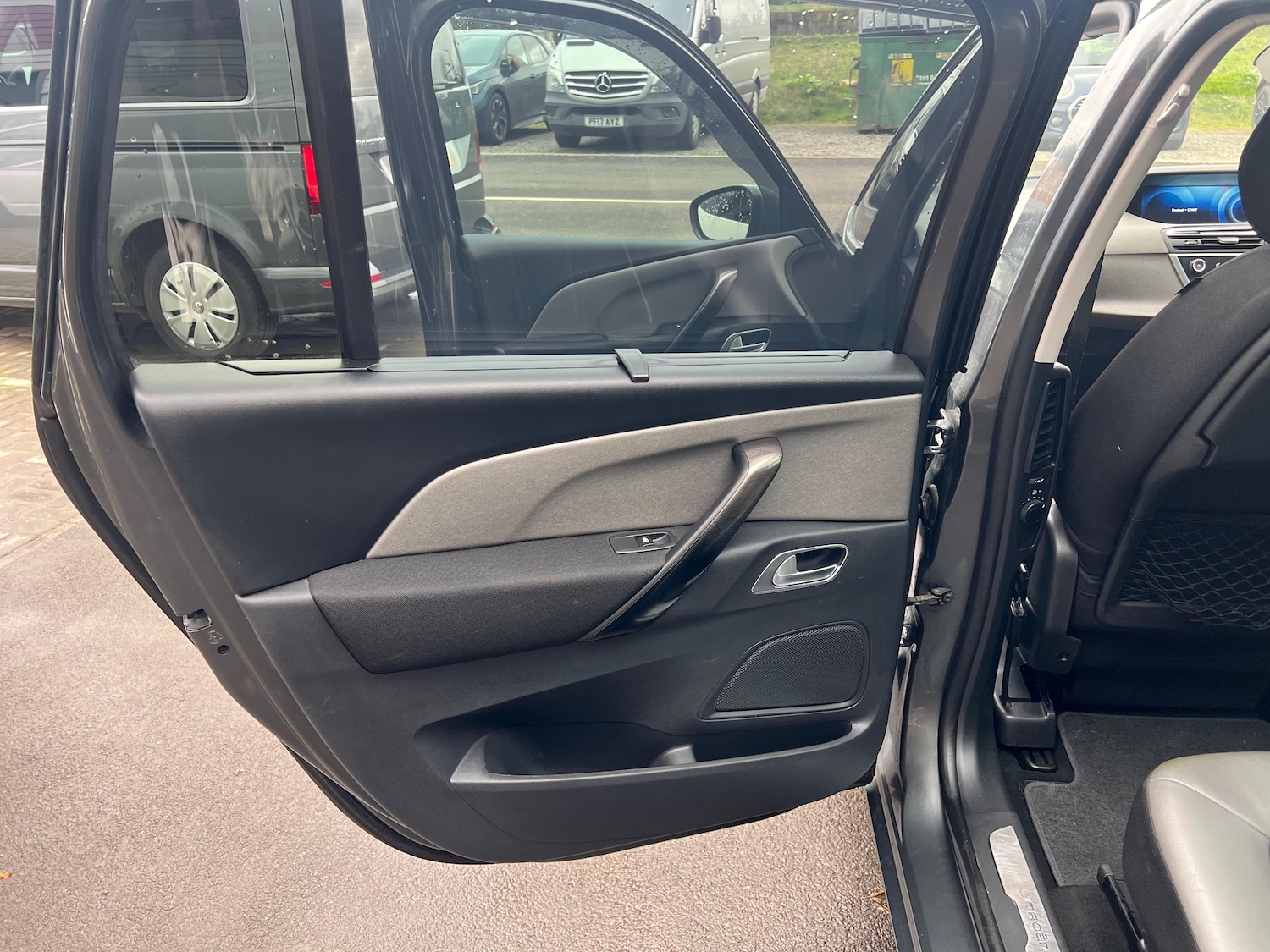 Used Citroen Grand C4 Picasso 2015 for sale - 77927528: Photo 28