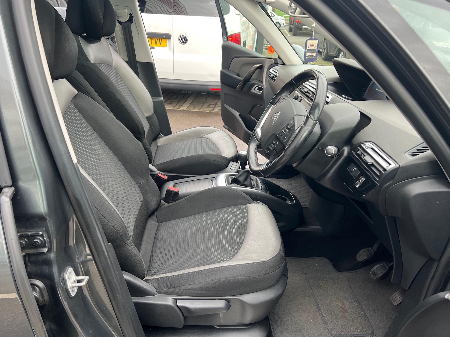 Used Citroen Grand C4 Picasso 2015 for sale - 77927528: Photo 9