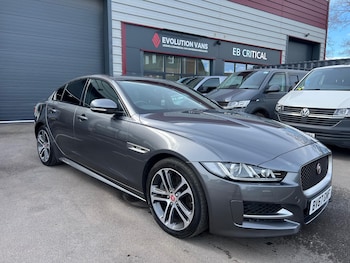 Used Jaguar XE 2017 for sale - 78043318: Photo