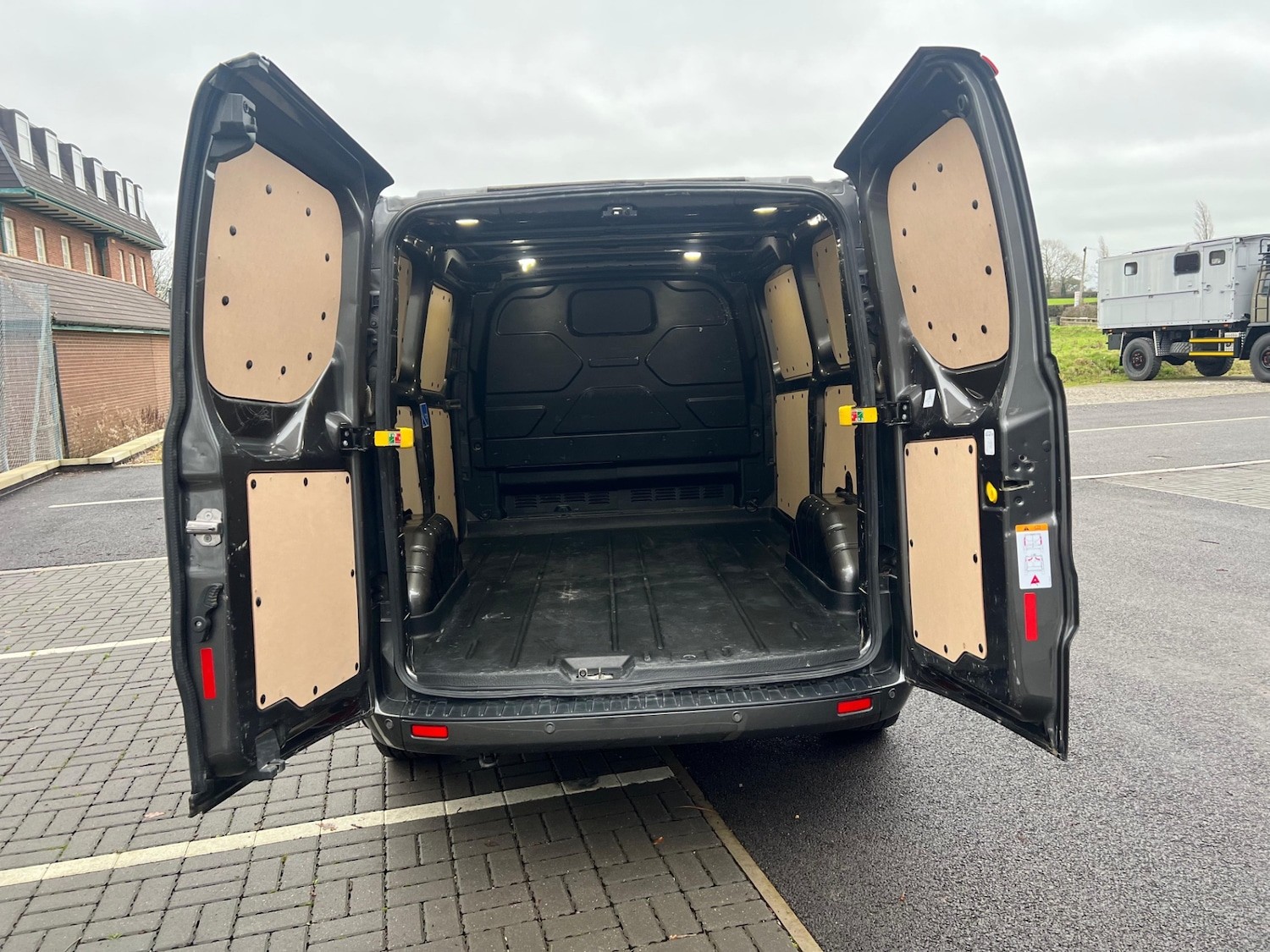 Used Ford Transit Custom 2021 for sale - 77270687: Photo 28