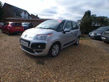 Used Citroen C3 Picasso 2010 for sale - 76220332: Photo 2