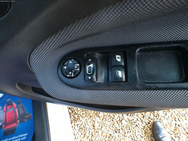 Used Citroen C3 Picasso 2010 for sale - 76220332: Photo 5