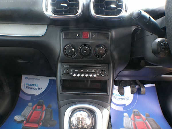 Used Citroen C3 Picasso 2010 for sale - 76220332: Photo 9