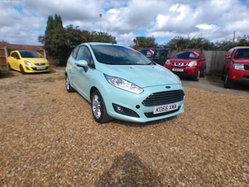 2017 (66) - 1.0 EcoBoost Zetec 3dr
