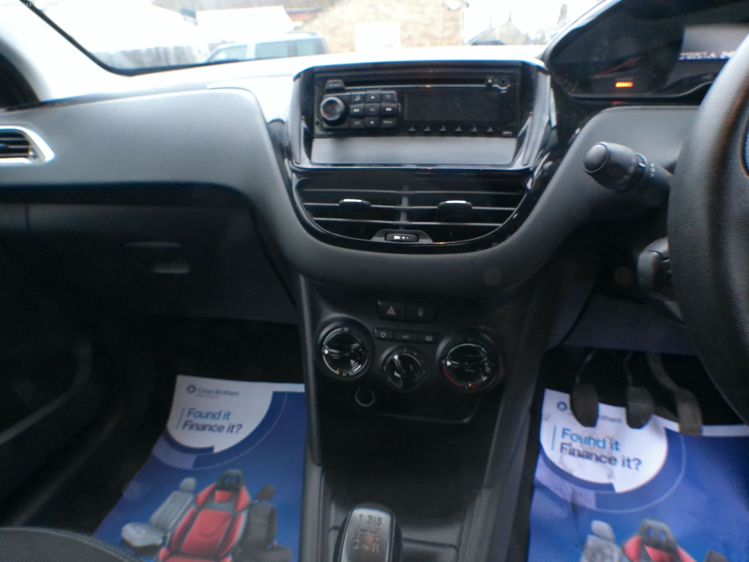 Used Peugeot 208 2014 for sale - 77034278: Photo 9