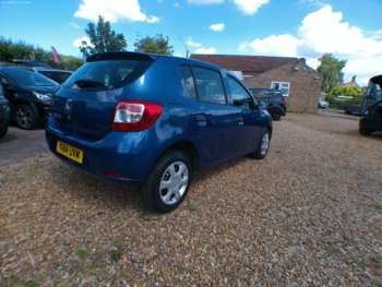Used Dacia Sandero 2014 for sale - 74830816: Photo
