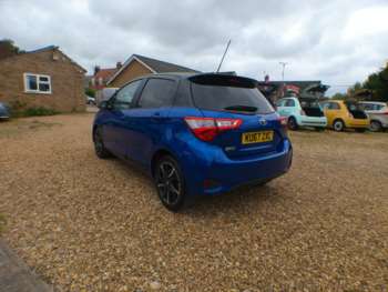 Used Toyota Yaris 2017 for sale - 74656618: Photo