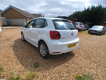Used Volkswagen Polo 2015 for sale - 79284986: Photo