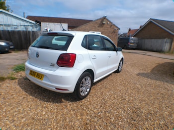 Used Volkswagen Polo 2015 for sale - 79284986: Photo