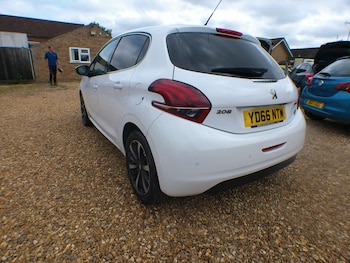 Used Peugeot 208 2016 for sale - 78655356: Photo