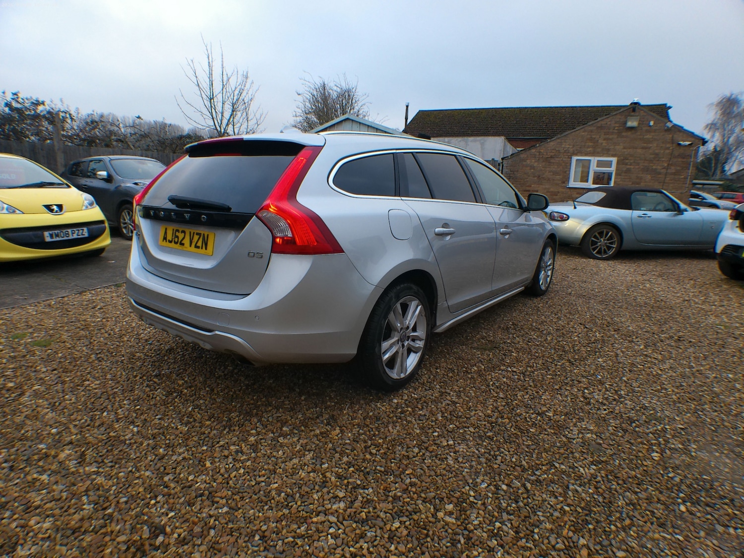 Used Volvo V60 2013 for sale - 77492748: Photo 4