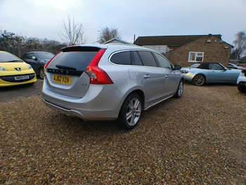Used Volvo V60 2013 for sale - 77492748: Photo
