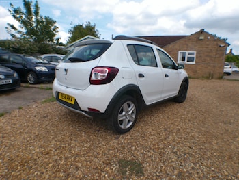 Used Dacia Sandero Stepway 2014 for sale - 78915871: Photo