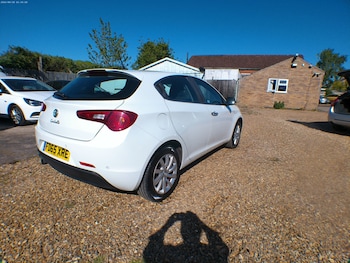Used Alfa Romeo Giulietta 2015 for sale - 78412031: Photo