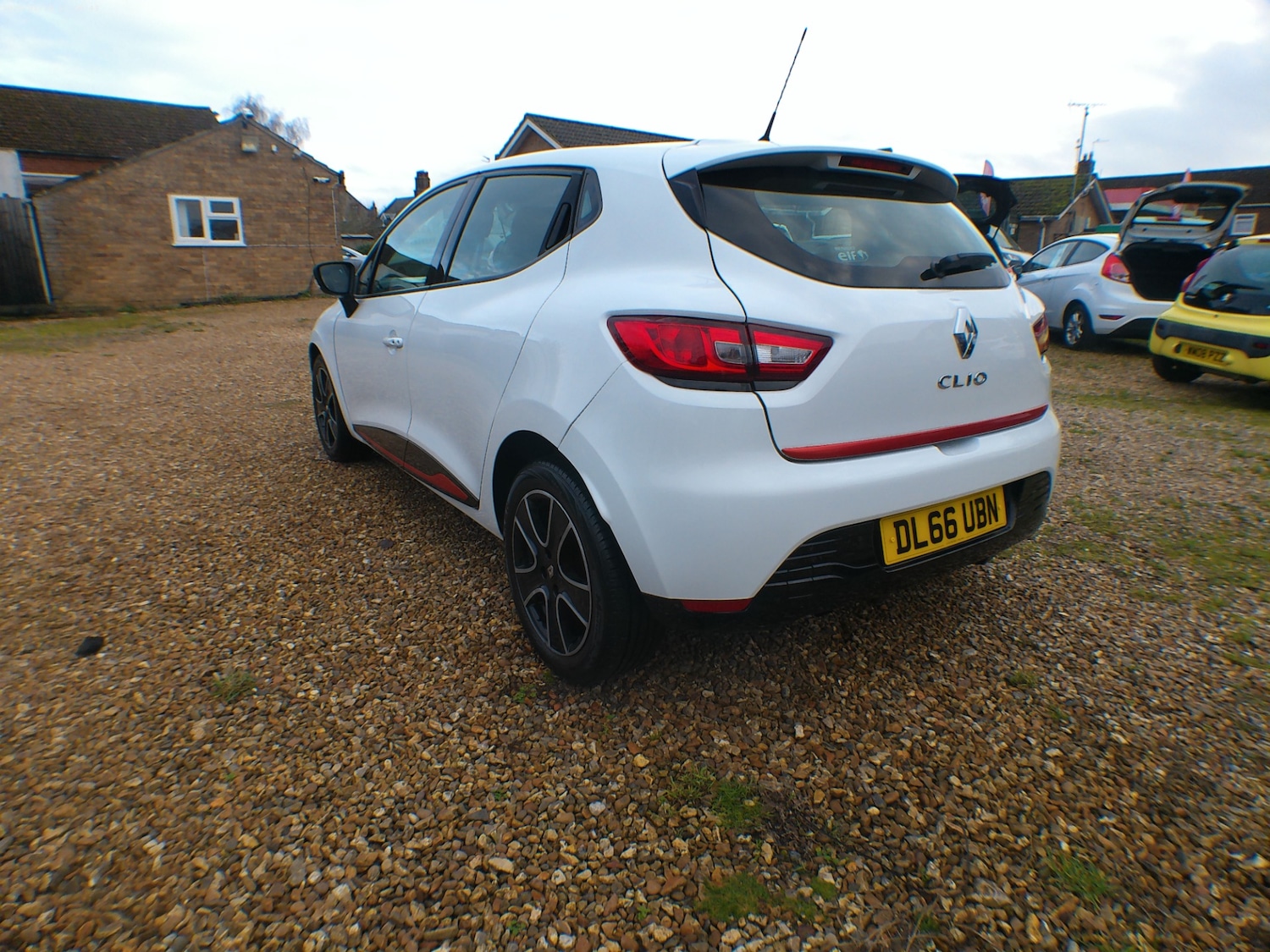 Used Renault Clio 2016 for sale - 77247657: Photo 3