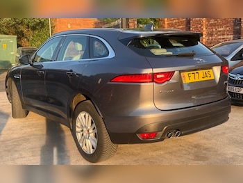 Used Jaguar F-Pace 2017 for sale - 78797042: Photo