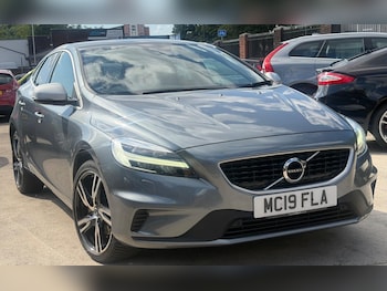 Used Volvo V40 2019 for sale - 79412086: Photo