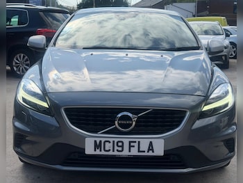 Used Volvo V40 2019 for sale - 79412086: Photo