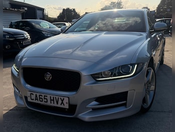 Used Jaguar XE 2015 for sale - 79412743: Photo