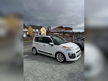 2014 - 1.6 HDi 8V Selection 5dr