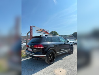 Used Volkswagen Touareg 2015 for sale - 79249199: Photo
