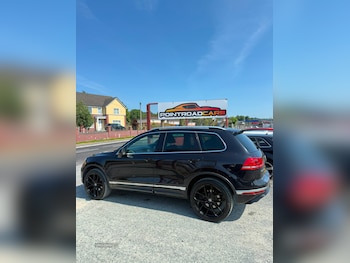Used Volkswagen Touareg 2015 for sale - 79249199: Photo