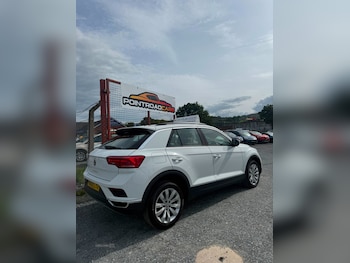 Used Volkswagen T-Roc 2018 for sale - 78830990: Photo