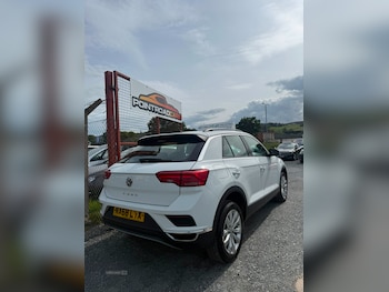 Used Volkswagen T-Roc 2018 for sale - 78830990: Photo
