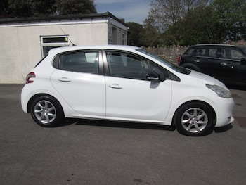 Used Peugeot 208 2014 for sale - 78340500: Photo