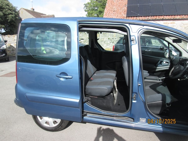 Used Peugeot Partner Tepee 2011 for sale - 76171615: Photo 10