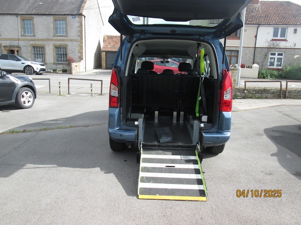 Used Peugeot Partner Tepee 2011 for sale - 76171615: Photo 11