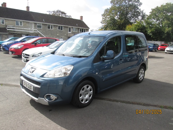 Used Peugeot Partner Tepee 2011 for sale - 76171615: Photo 1