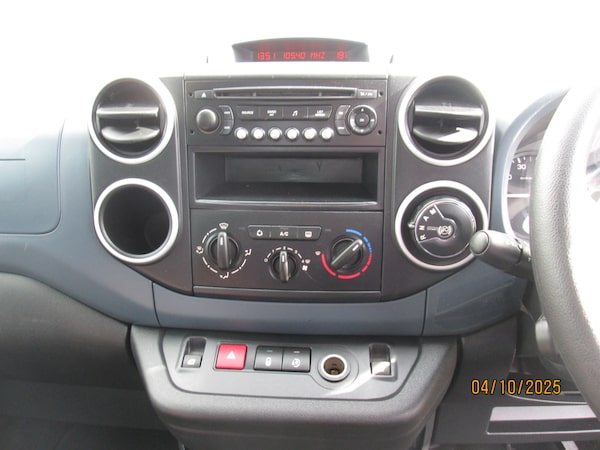 Used Peugeot Partner Tepee 2011 for sale - 76171615: Photo 8