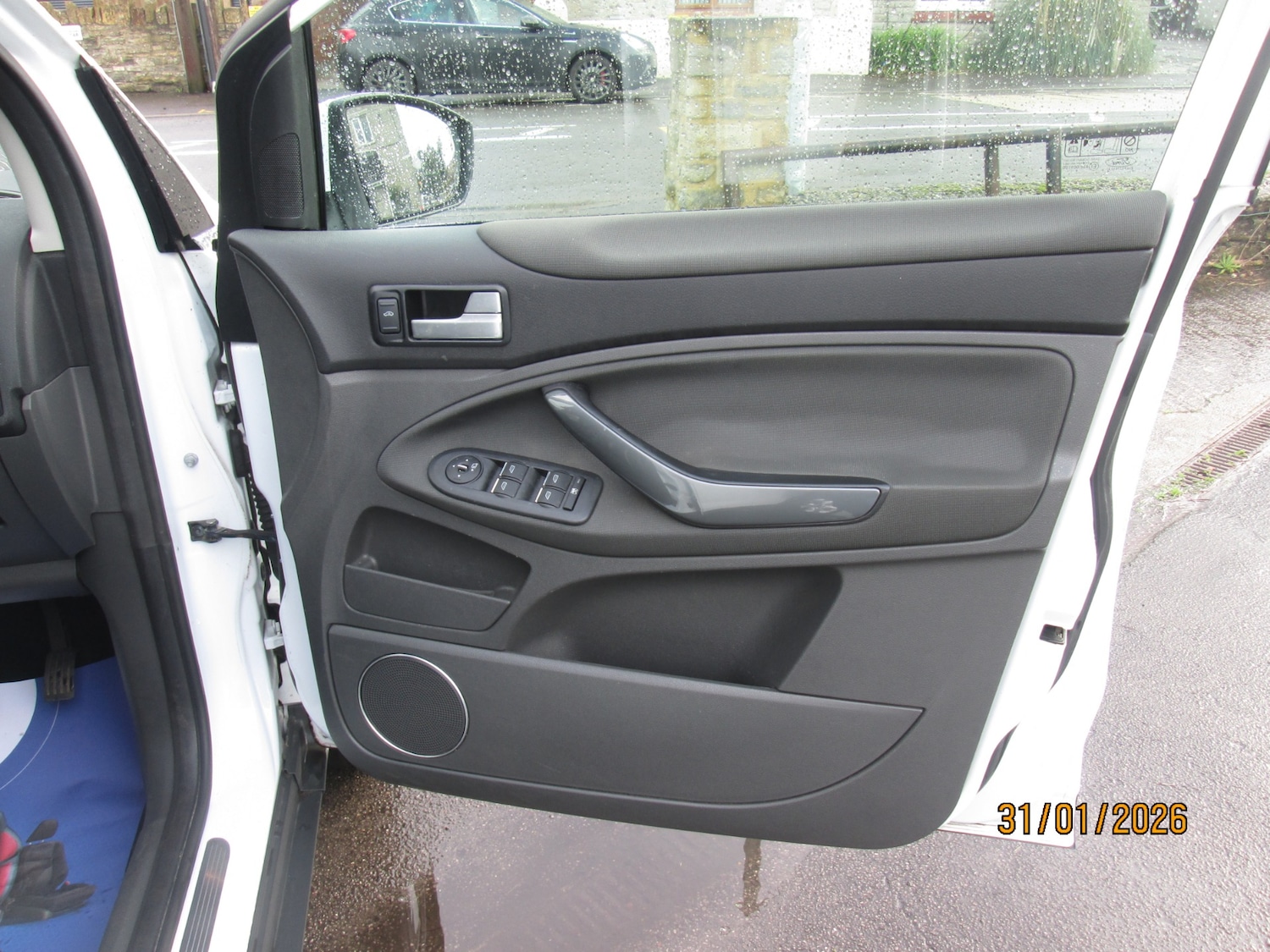 Used Ford Kuga 2010 for sale - 77392141: Photo 12