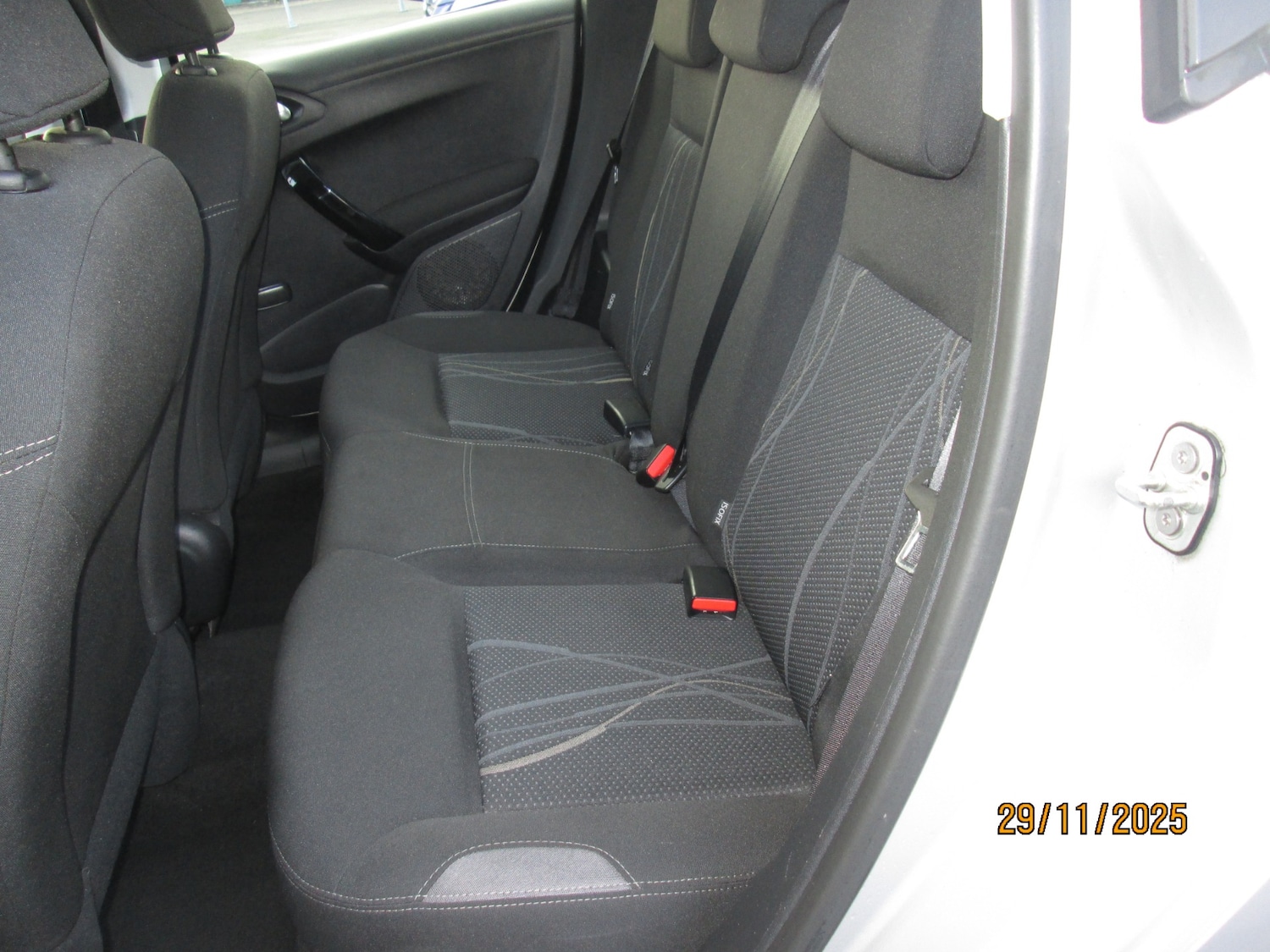 Used Peugeot 208 2015 for sale - 76748837: Photo 13