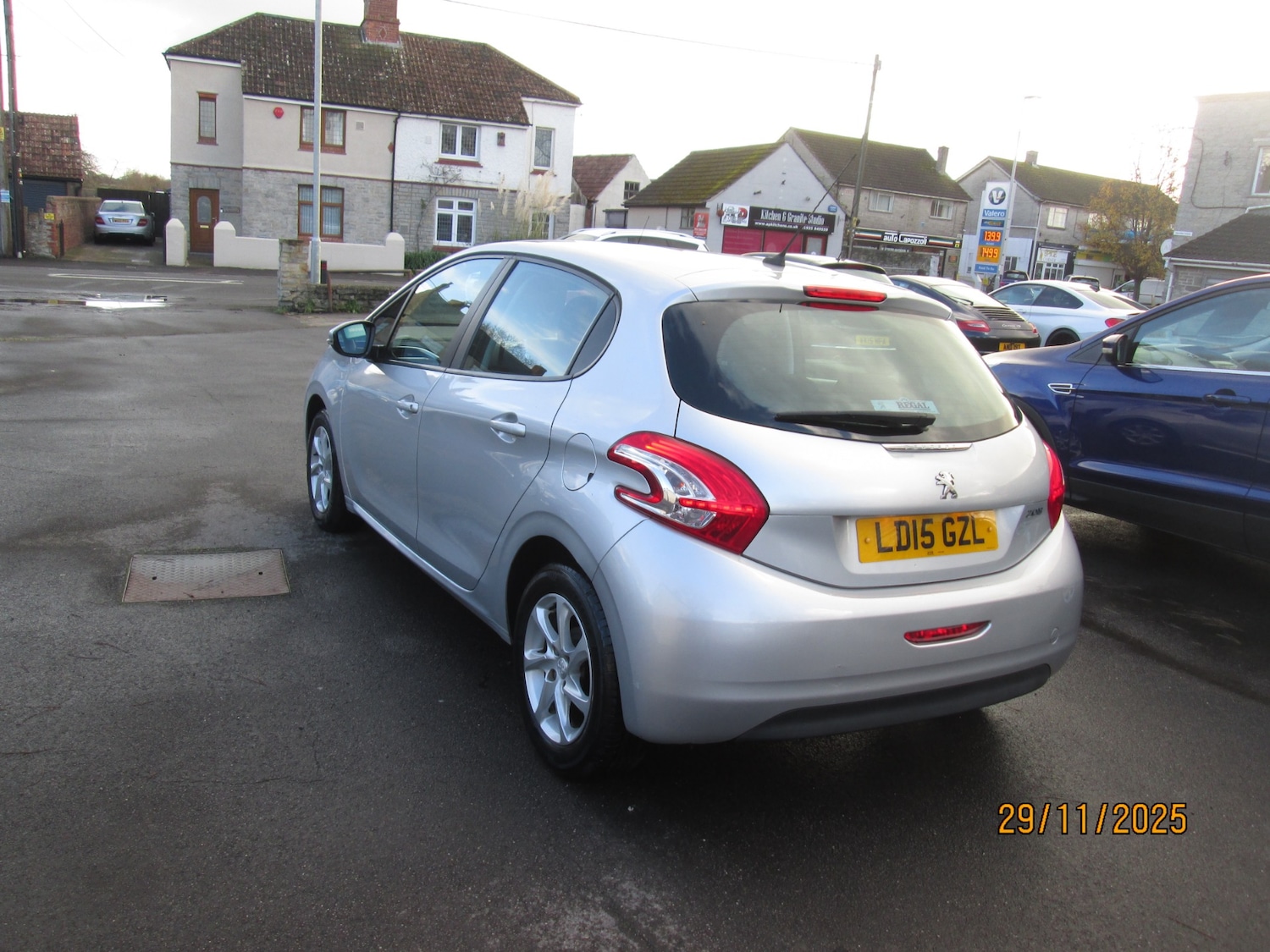 Used Peugeot 208 2015 for sale - 76748837: Photo 3