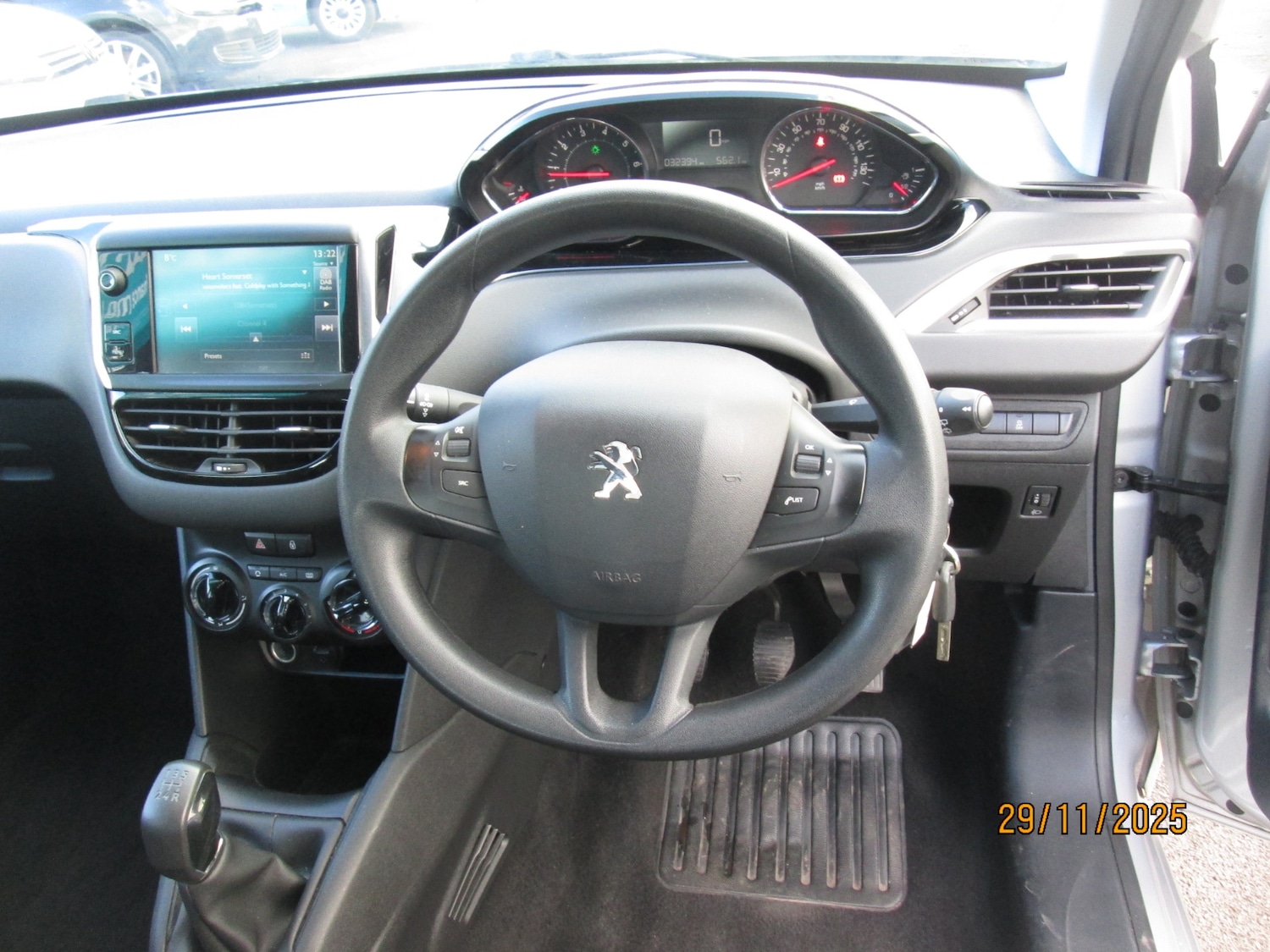 Used Peugeot 208 2015 for sale - 76748837: Photo 9