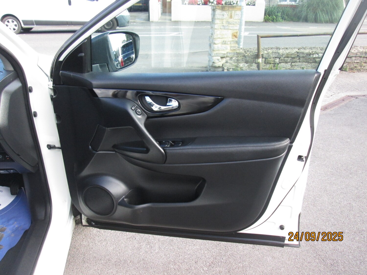 Used Nissan Qashqai 2014 for sale - 76055852: Photo 12