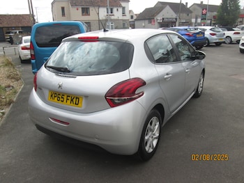Used Peugeot 208 2015 for sale - 75453634: Photo