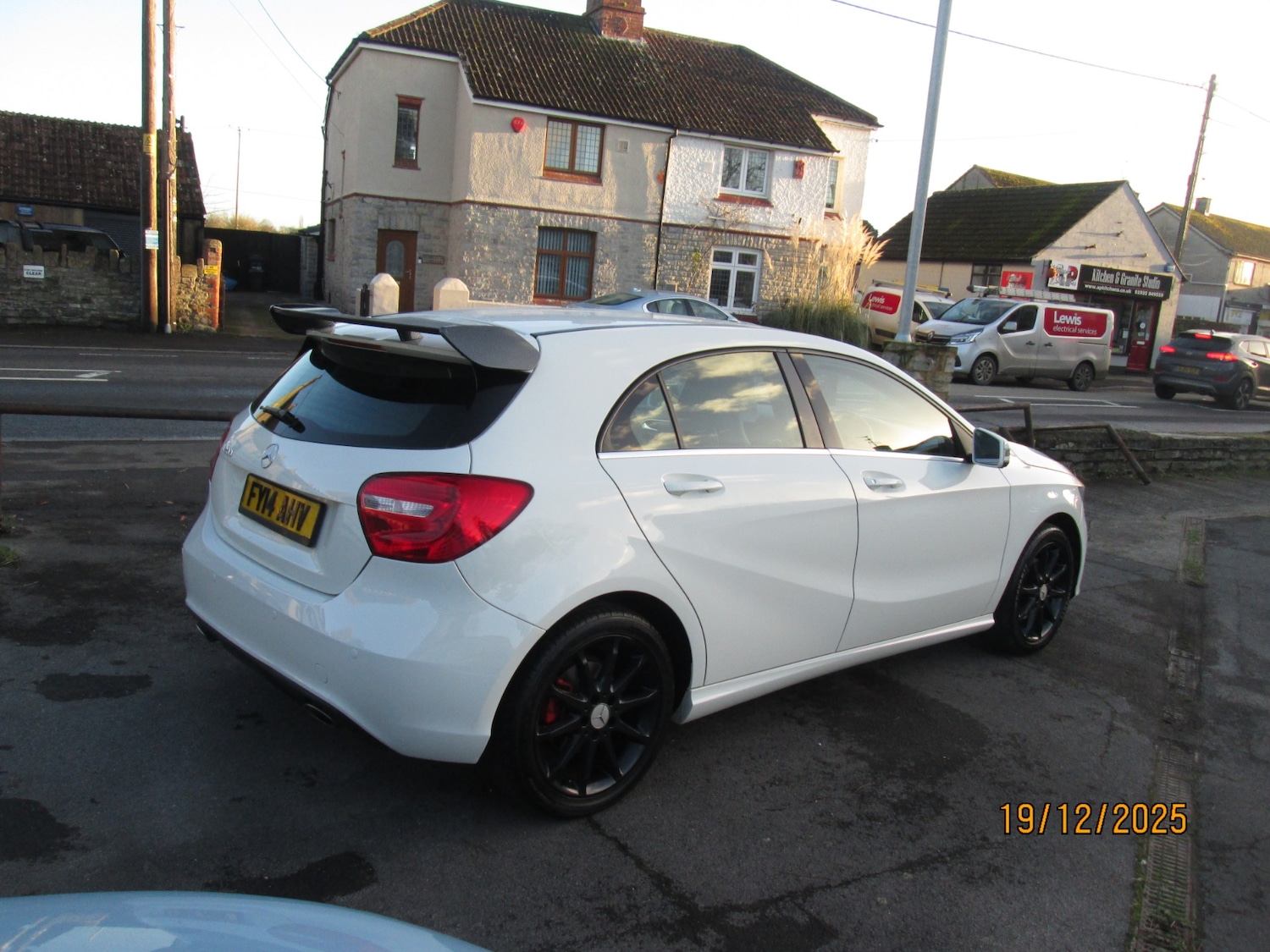 Used Mercedes-Benz A-Class 2014 for sale - 76971532: Photo 5