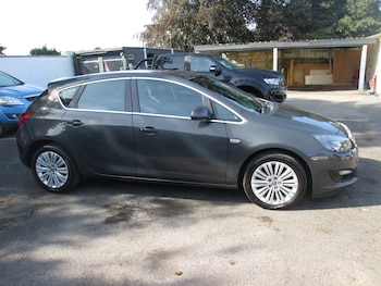 Used Vauxhall Astra 2015 for sale - 79087861: Photo