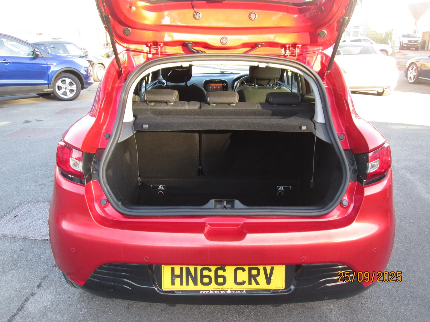 Used Renault Clio 2016 for sale - 76076943: Photo 18