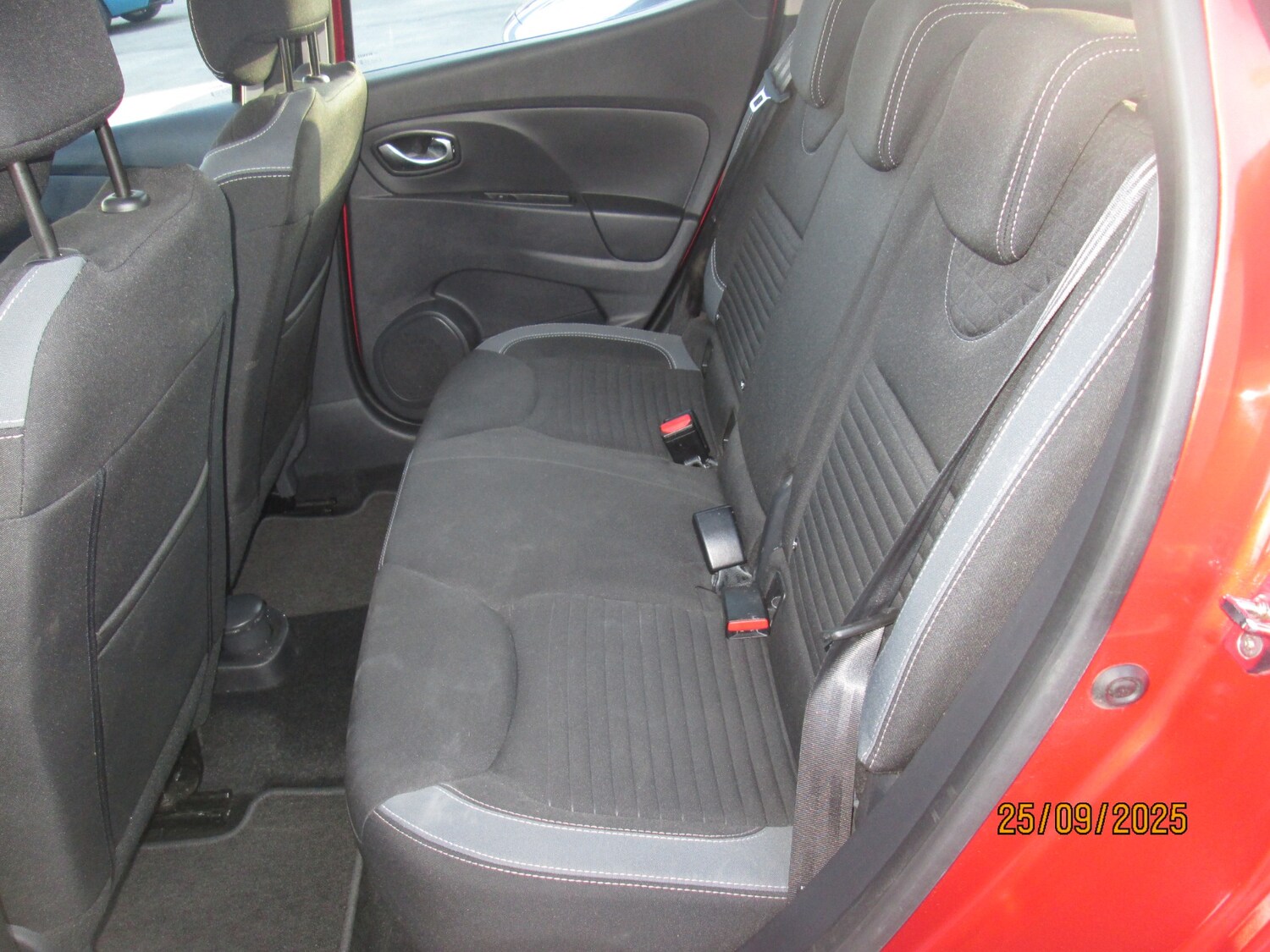 Used Renault Clio 2016 for sale - 76076943: Photo 19