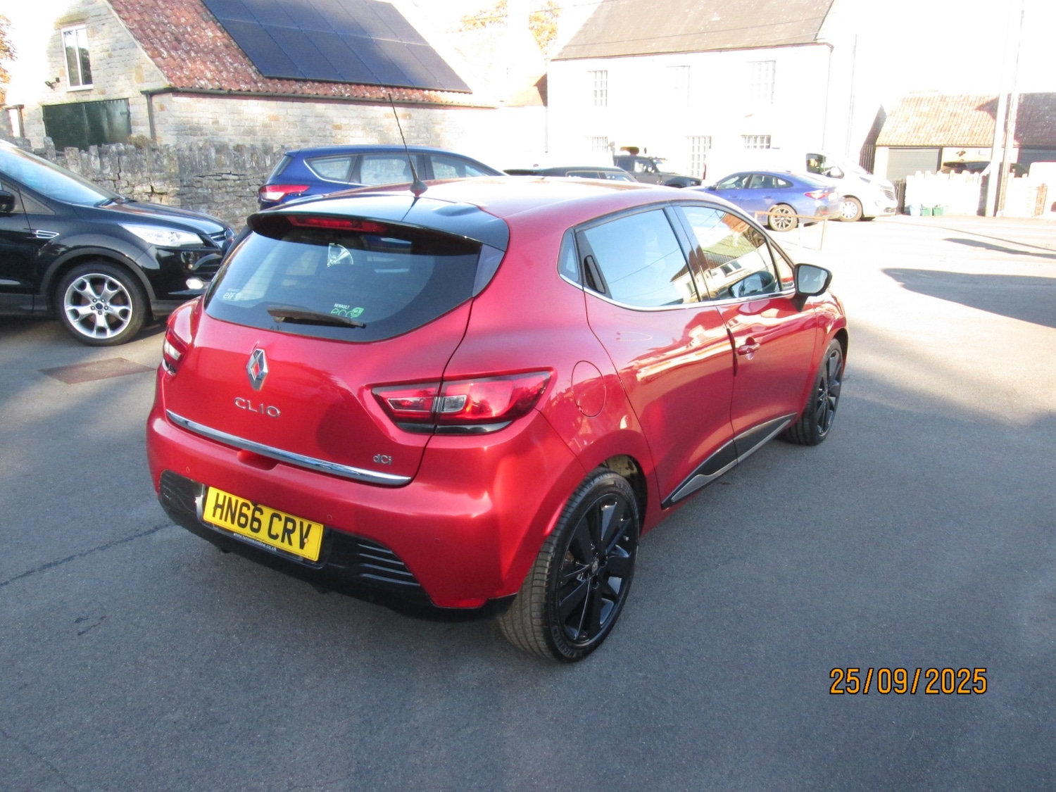 Used Renault Clio 2016 for sale - 76076943: Photo 4