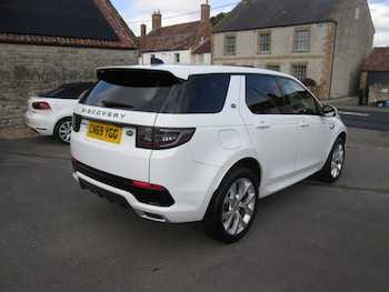 Used Land Rover Discovery Sport 2019 for sale - 78952081: Photo