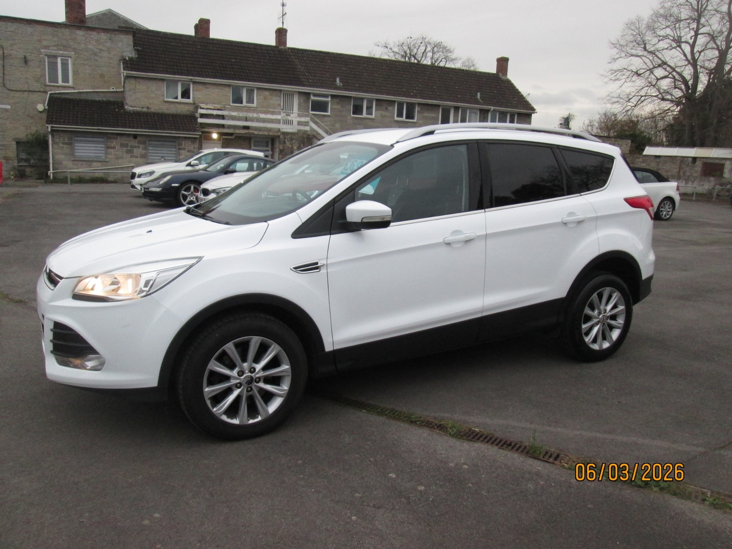 Used Ford Kuga 2016 for sale - 77778956: Photo 2