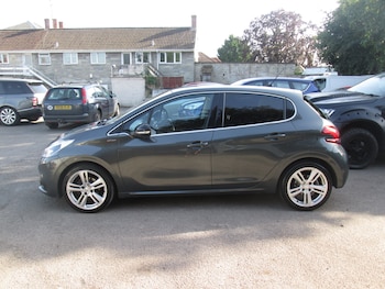Used Peugeot 208 2016 for sale - 78984878: Photo