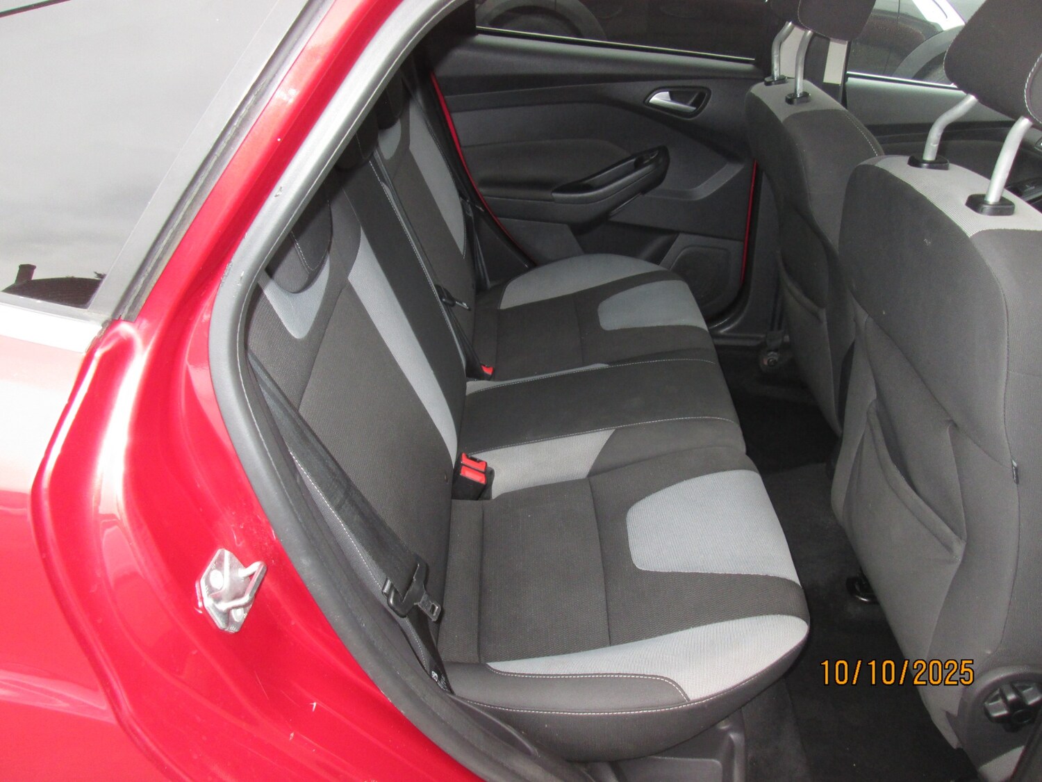 Used Ford Focus 2011 for sale - 76243920: Photo 11